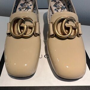 Authentic new Gucci Women's Beige Loafers with Gold Accent 38/ 7.5